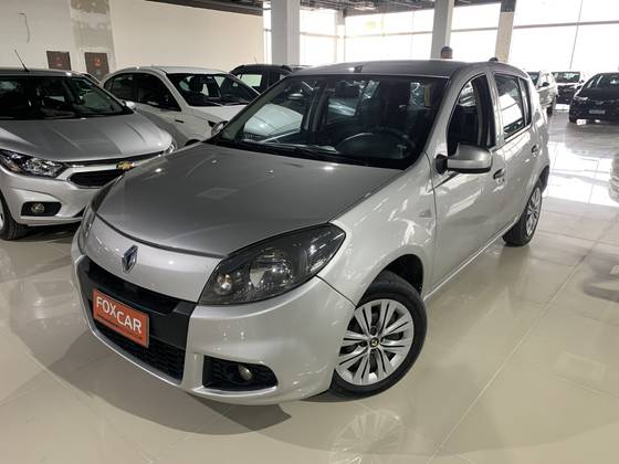 RENAULT SANDERO 1.6 EXPRESSION 8V FLEX 4P MANUAL RENAULT SANDERO 1.6 EXPRESSION 8V FLEX 4P MANUAL